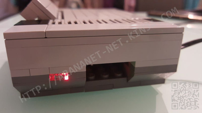 Illustration for article titled NesPI - La caja para la Raspberry PI 2 con forma de Nintendo Nes hecha con piezas de LEGO